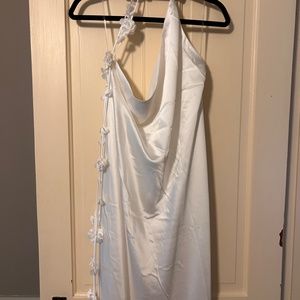 NWT Meshki 3D Floral One Shoulder White Satin Dress!